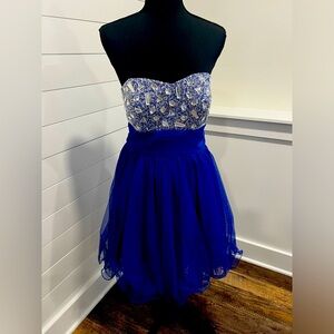 Junior Prom Blondie Nites by Stacy Sklar cocktail dress - Royal Blue - Size 5